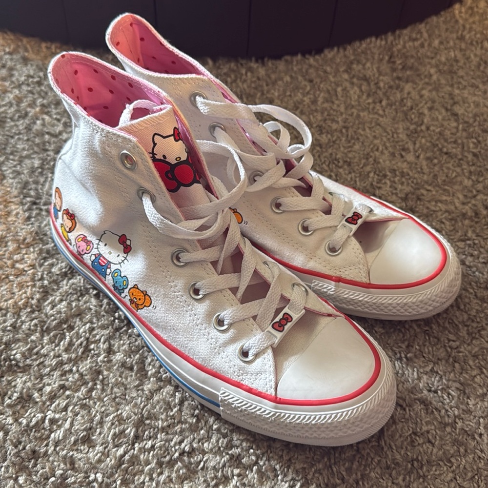 Converse Chuck Taylor All Star HI Hello Kitty® Friends Sneaker-White